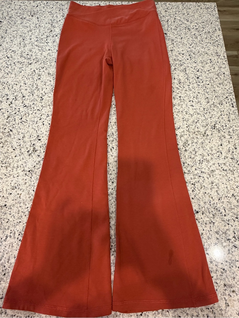 Old Navy Active PowerChill Flare Leggings
Size Large — fits a little small/snug - Picture 4 of 8